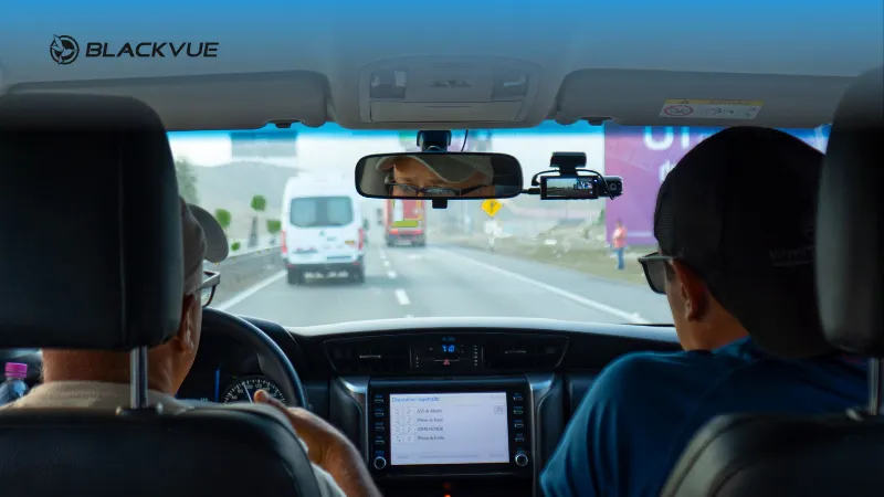 Camera hành trình sẽ quay được trong xe nếu được trang bị thêm mắt hướng về cabin